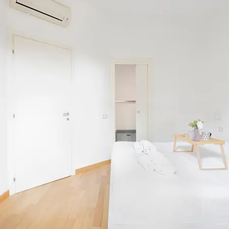 Easylife - - Spallanzani 6 - Porta Venezia *