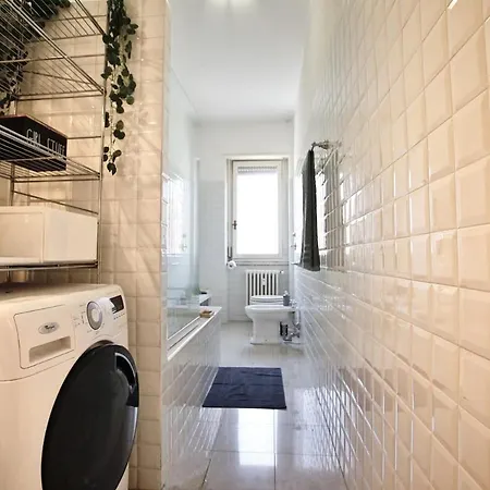 Airconditioned Large And Modern Apartmán