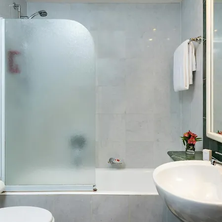 Leonardo Center Hotel 4*