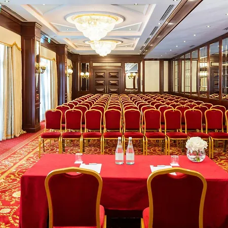 Hotel Leonardo Center Milán