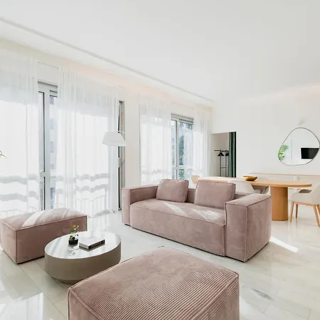 Appartement Relstay - Montenapoleone Milaan