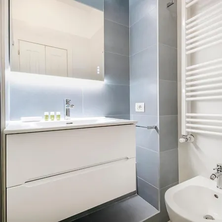 Easylife - - Lazzaro Papi 3 - Porta Romana *