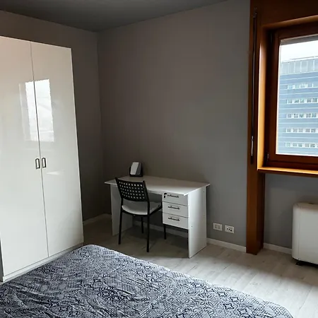 Attico Piano 11, 3 Camere, 2 Bagni, - Cucina Μιλάνο
