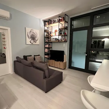 Διαμέρισμα New And Cozy Apt, Your Place In Naviglio Grande
