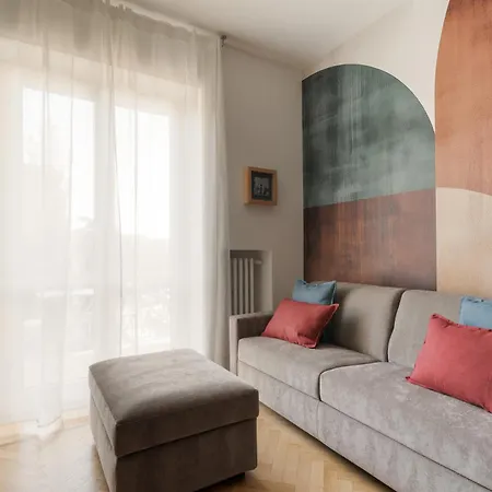 Isola - Menabrea - Moderno Trilocale Di Design * Milánó