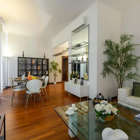 Borromei, 11 - Eleganza In Pieno Centro Milan