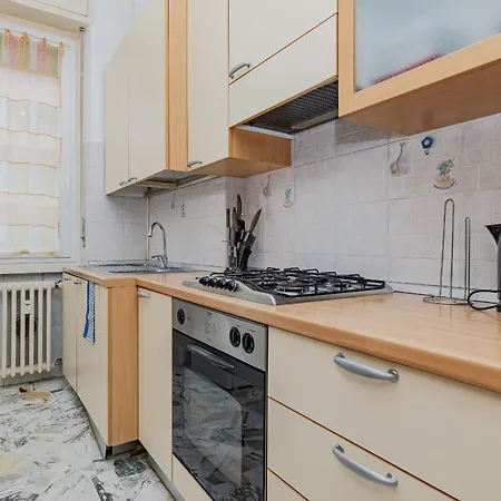 Bnbest Golden Darsena 4 Pax Apartment