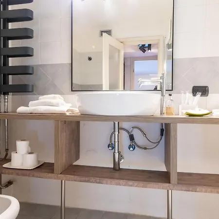 Host4u - La Scala At Palazzo Dell'orso In Center