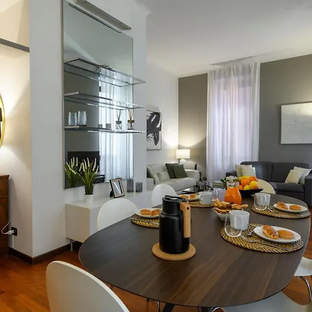 Borromei, 11 - Eleganza In Pieno Centro * Milan