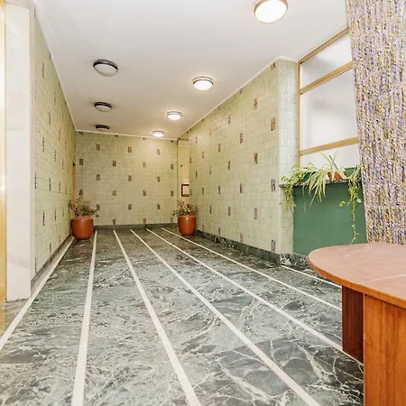 Bnbest Golden Darsena 4 Pax Apartment