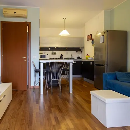 Smart - Near Navigli & Iulm * Милан