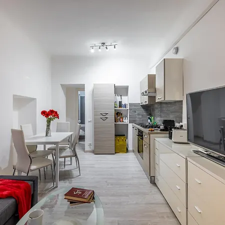 Dergano Bilocale Luminoso Vicino Metro M3 Apartament *