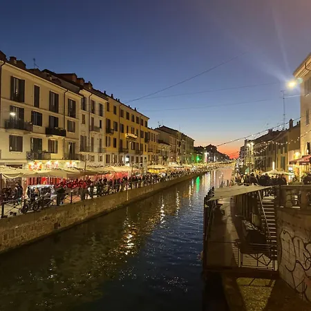 Cozy Oasis On The Navigli * 밀라노