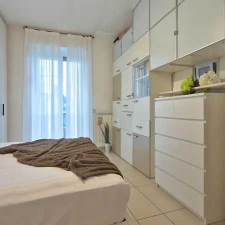 Homeby, Casa Elena Apartman *
