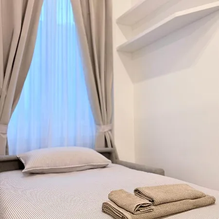 San Barnaba Boutique - Duomo & Policlinico * Милан