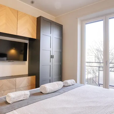 Apartment Darsena Contemporary - Spacious 2br A Few Steps From Centre