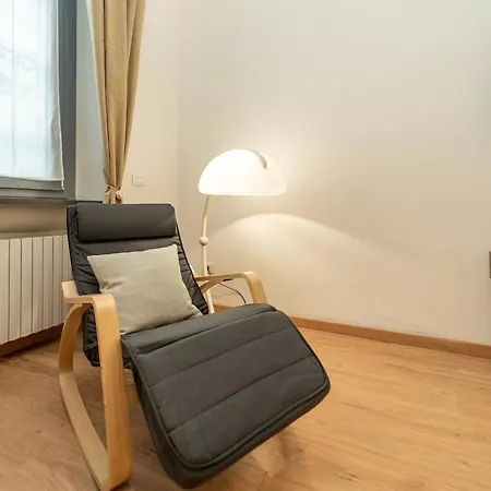 The Artist's Nest - On The Navigli * Milán