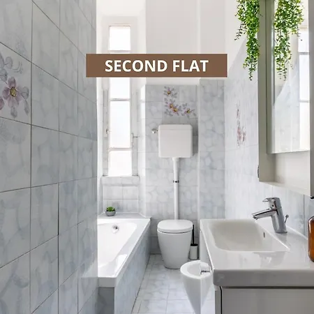 Duomo 7 Min - Two Independent Flats With Parking Apartment Milan