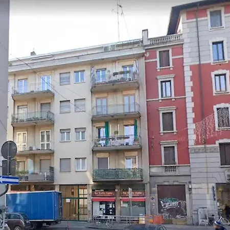 Dergano Bilocale Luminoso Vicino Metro M3 Apartament