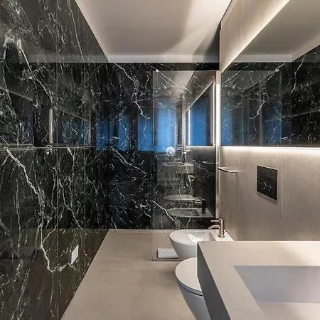 Quiet Luxury Retreat Design & Comfort Al Duomo Appartamento Milano