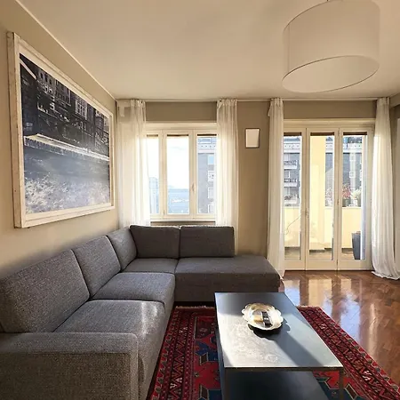 アパート Bright House Between Navigli And Parco Solari ミラノ