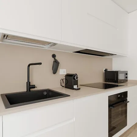 Guesthost - Modern In Moscova *