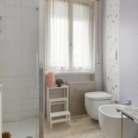 Porta Genova - Voghera - Bilocale Con Balcone Appartement Milaan