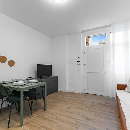 2 Apt, M3 Affori 15 Min To Duomo E Wifi 아파트 *