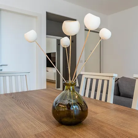 Uptown Nest - Terrazzo Privato E Garage Apartman *