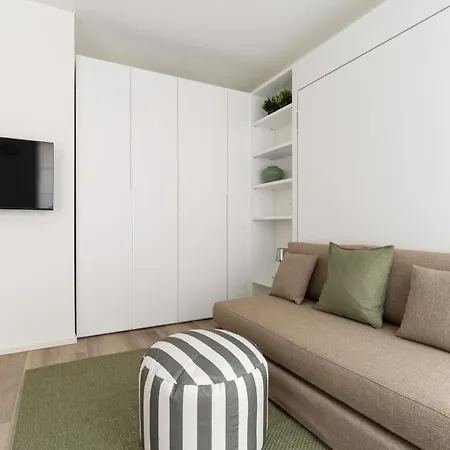 Guesthost - Modern In Moscova Mailand
