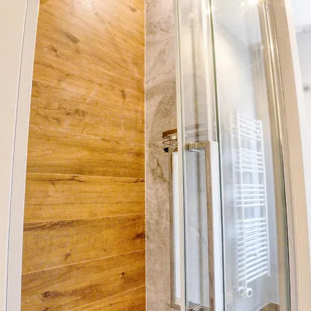 Apartment Darsena Contemporary - Spacious 2br A Few Steps From Centre