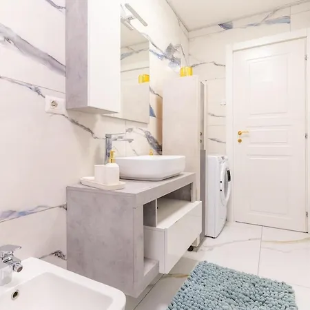 Porta Venezia 6 Posti Letto, Ampio Con Wifi Lägenhet Milano