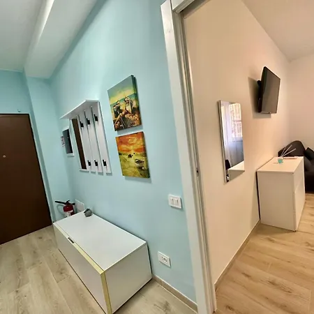 Lucania Azzurra Apartment, Elegante E Confortevole, Con Metro M3 Sotto Casa, Collegamento Diretto A Duomo Di E Stazione מילאנו