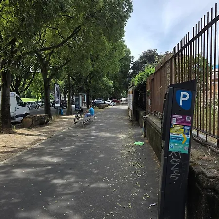 Mondrian's Flat In - Cadore V Giornate - Metro M4 Dateo * Милан