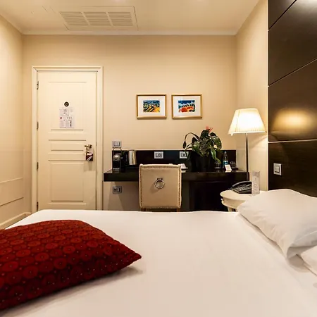 Townhouse 33 Boutique 4*