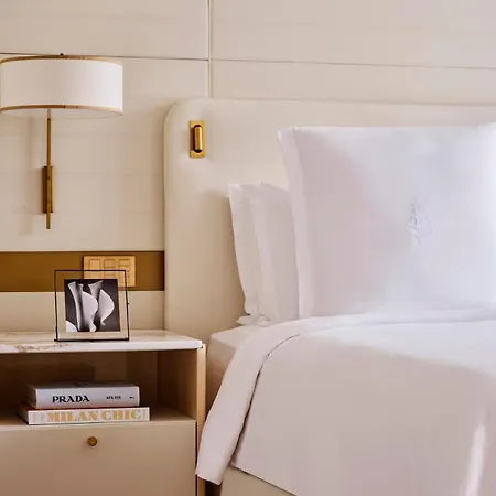 מלון Four Seasons 5*