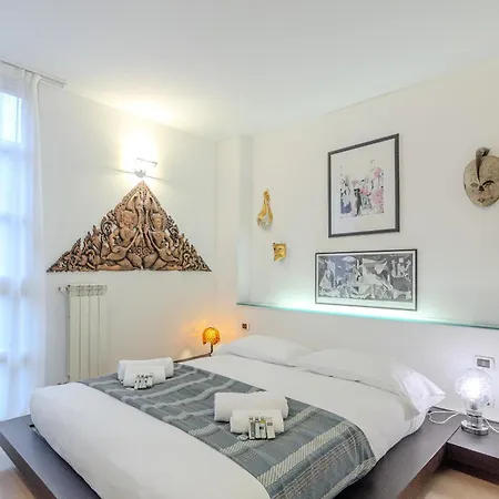 Isola Oasis - Loft With Garden & Free Private Garage Apartmán