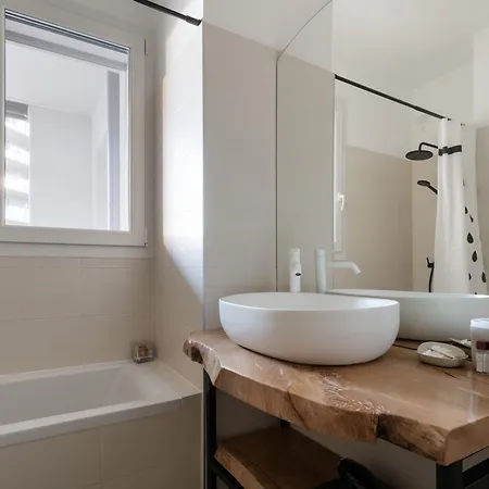Guesthost - Cascina Merlata Lovely Nest شقة ميلان