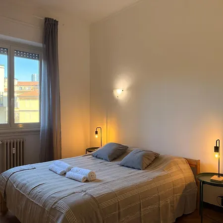 3 Bedrooms Separate 1 Min Walk From Brera, 15 Min Duomo Милан