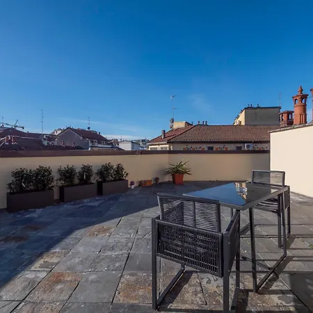 Lägenhet Charming With Private Terrace Darsena Area Milano