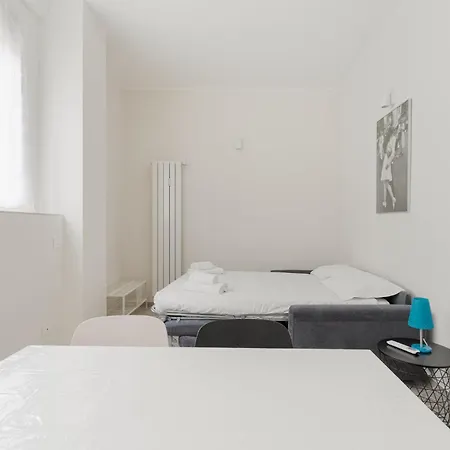 Guesthost - Comfy Near Gambara Mm1 米兰