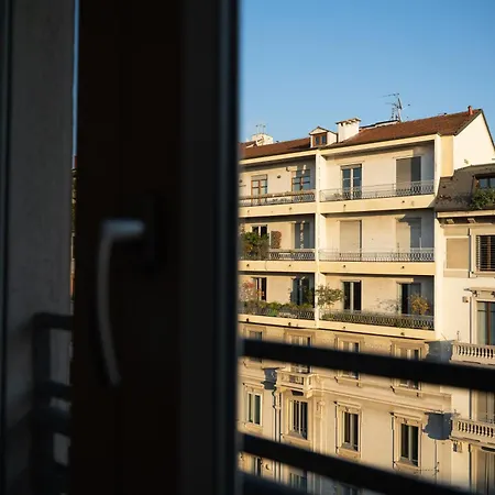 Lägenhet Duomo-bocconi-navigli Area, Elegant & Peaceful Retreat Milano