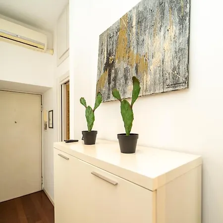 Modern In With Wifi And Ac Apartmán