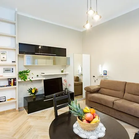 Andrea's House Via Ruggeri 17 アパート