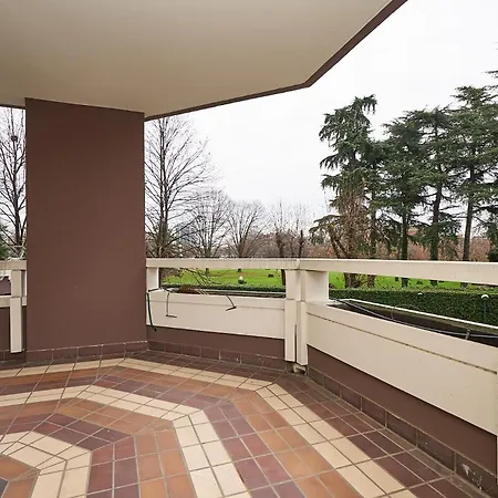 Absolute Luxury Home, 15 Minutes Walk San Siro * Milaan