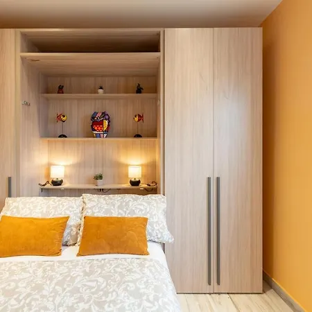Skyline Penthouse - Terrazzo Panoramico & Metro 5min Appartement *