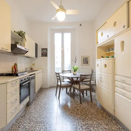 Apartamento Vintage Chic Flat Steps From Fiera & Wi-fi