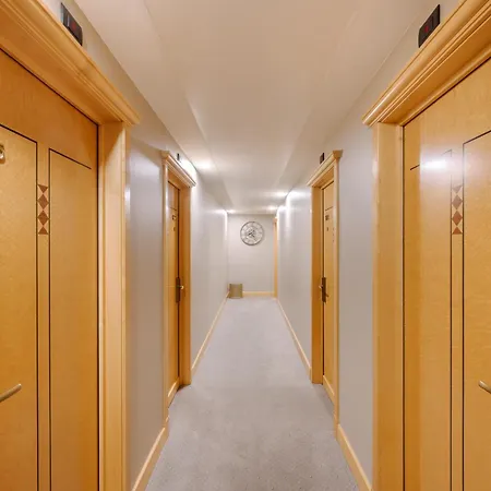 Life Poliziano, By R Collection Hotell 4*