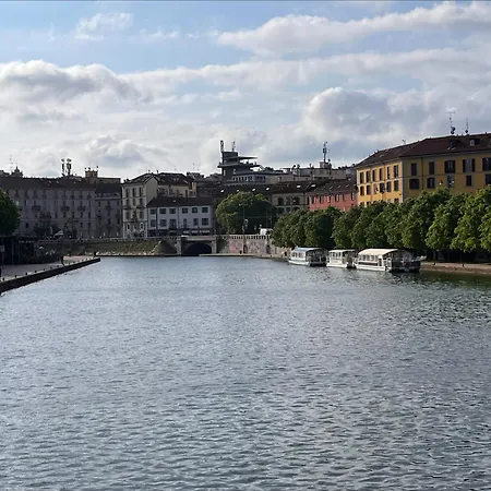 Apartament Guesthost - Darsena & Navigli Cosy Flat