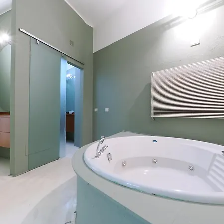 Apartman Prestige Boutique Homes - Exlcusive Garden & Pool *